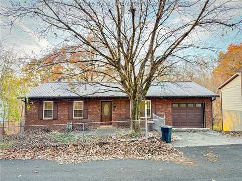 104 Fernwood Road, Saint Albans, WV 25177