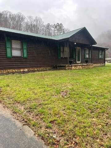 140 Bee Road, Prestonsburg, KY 41653