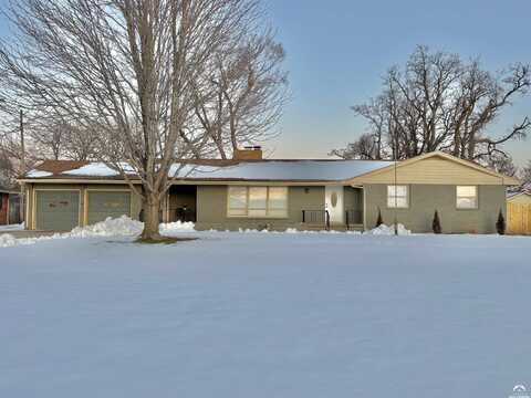 2404 North Halstead Street, Hutchinson, KS 67502