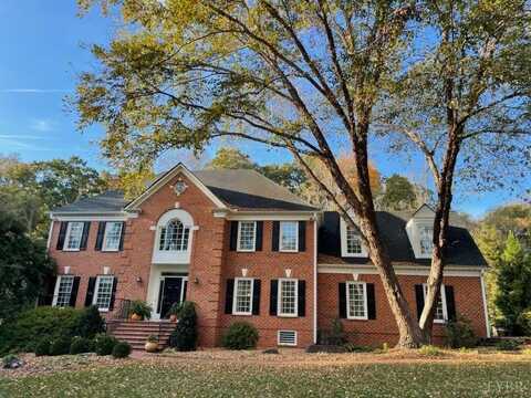 208 Carters Grove Lane, Lynchburg, VA 24503