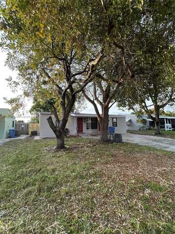 5465 NE 3rd Ave, Oakland Park, FL 33334