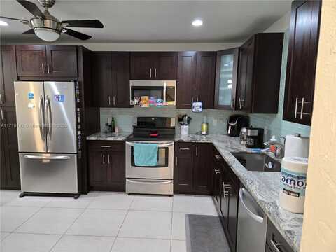 295 Jacaranda Dr, Plantation, FL 33324