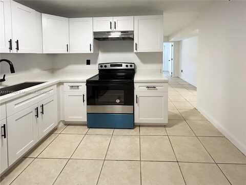 12215 W Dixie Hwy, North Miami, FL 33161