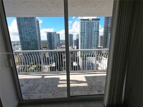 1200 Brickell Bay Dr, Miami, FL 33131