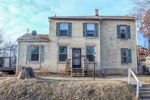 1222 Marquette St, Janesville, WI 53546