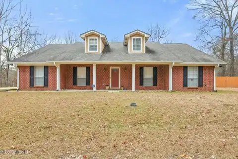 413 Siver Creek Drive Drive, Vicksburg, MS 39180