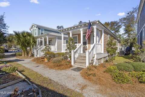2207 Government Street, Ocean Springs, MS 39564