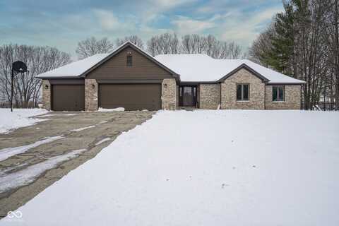 5520 Rockway Drive, New Palestine, IN 46163