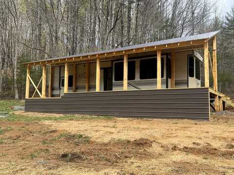 135 Graves Valley Road, MURPHY, NC 28906