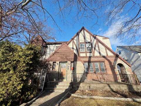 251 E Grand Street, Mount Vernon, NY 10552