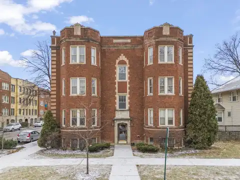 845 S Humphrey Avenue, Oak Park, IL 60304