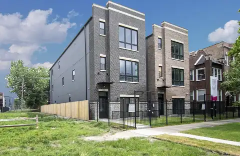 1422 E 66th Place, Chicago, IL 60637