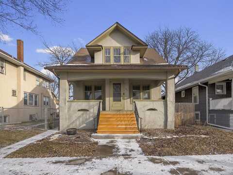 834 N Humphrey Avenue, Oak Park, IL 60302