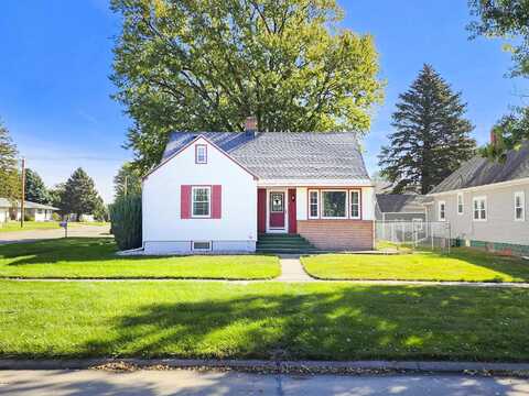 111 N Pine Street, Plainview, NE 68769