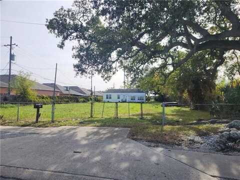 8146 HAYNE Boulevard, New Orleans, LA 70126