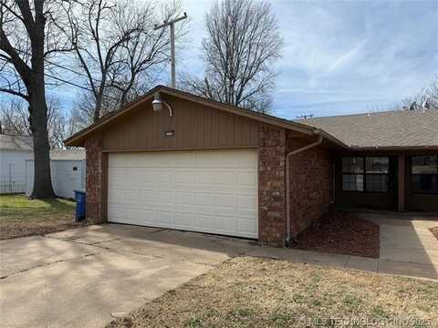 2730 S Louisville Avenue, Tulsa, OK 74114