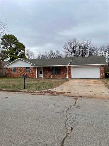 932 W Lovers Lane, Purcell, OK 73080