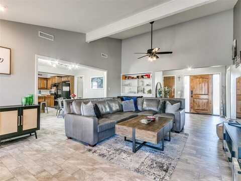 2104 Yellowstone Drive, Yukon, OK 73099