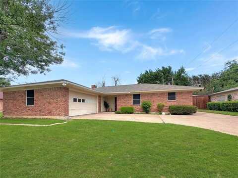 2009 Sheriff Drive, Grand Prairie, TX 75051