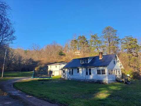 4431 US Hwy 33E, Glenville, WV 26351