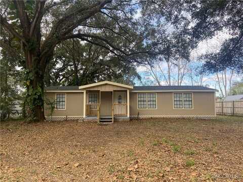 12350 SE 128th Court, Ocklawaha, FL 32179