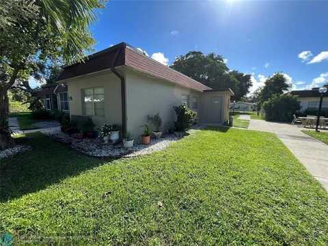 2002 SW Natura Blvd, Deerfield Beach, FL 33441