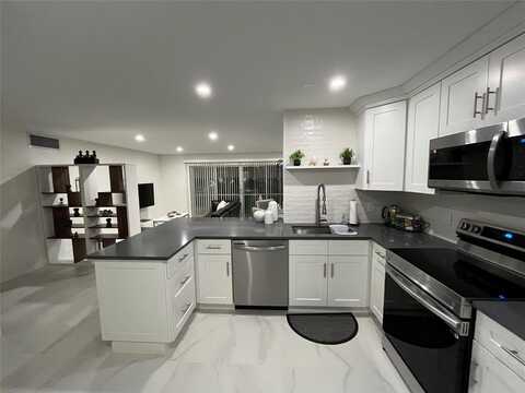 1425 Atlantic Shores Blvd, Hallandale Beach, FL 33009