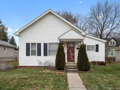 100 GRAND Avenue, Mount Clemens, MI 48043