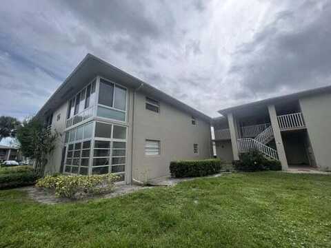 26 Lake Vista Trail, Port Saint Lucie, FL 34952