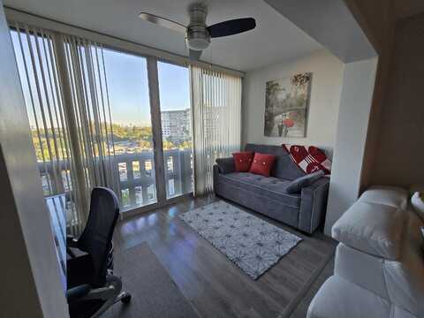 4001 Hillcrest Drive, Hollywood, FL 33021