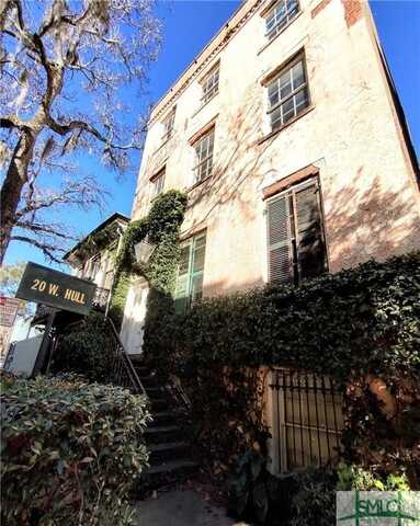 20 W Hull Street, Savannah, GA 31401