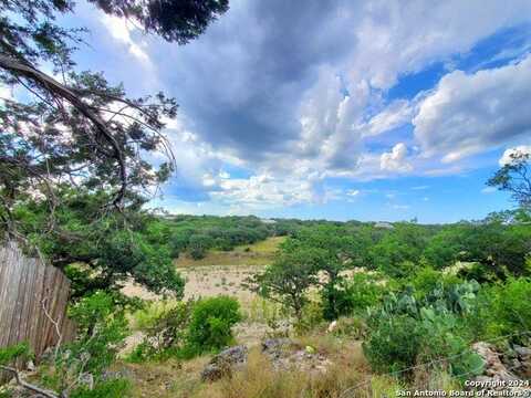 383 Riverside Dr, Pipe Creek, TX 78063