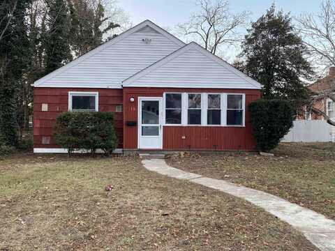 15 Liverpool Ave, Egg Harbor City, NJ 08215