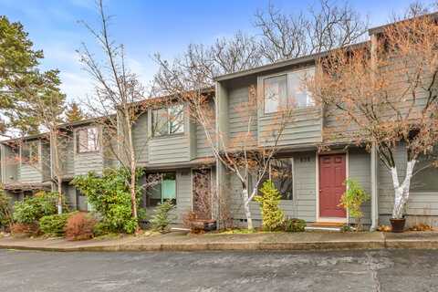 658 E Main Street, Ashland, OR 97520