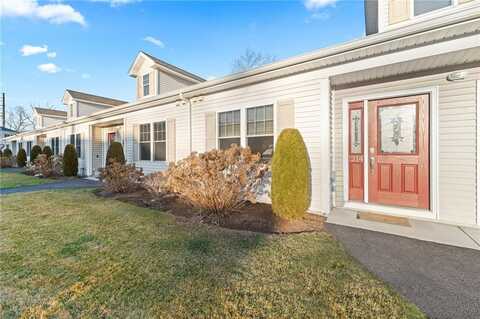 12 Gray Coach Lane, Cranston, RI 02921