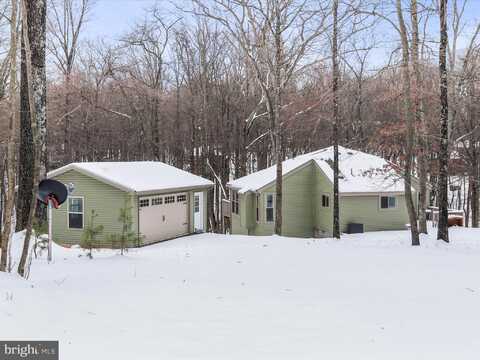 350 BLACK HAWK LANE, HEDGESVILLE, WV 25427