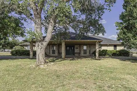 509 N FM 369, Iowa Park, TX 76367