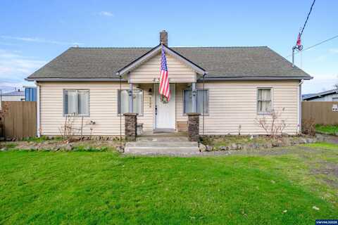 4508 Long St, Sweet Home, OR 97386