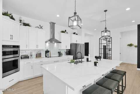 3588 W New Life Lane, Queen Creek, AZ 85144