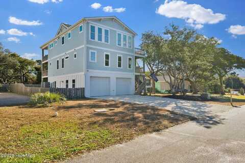 208 SE 78th Street, Oak Island, NC 28465