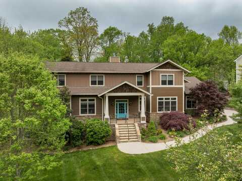 714 Berry Spring Path, Signal Mountain, TN 37377