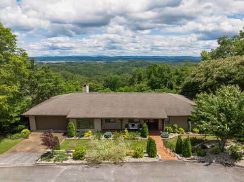 540 N Crest Court, Chattanooga, TN 37404