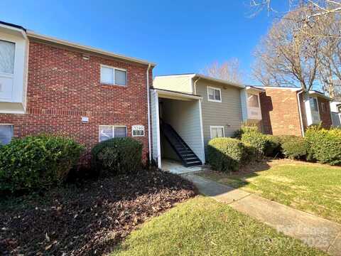 3240 Heathstead Place, Charlotte, NC 28210