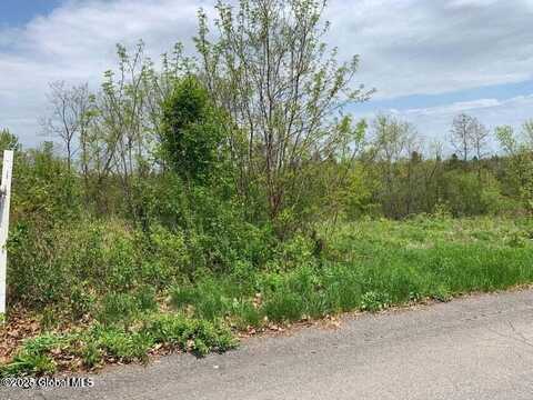 16 Eastview Drive, Ravena, NY 12143