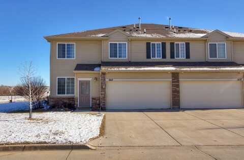 667 Villa Court, West Des Moines, IA 50266