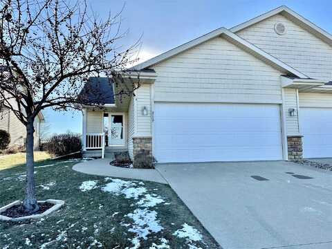 2007 E 1st Avenue, Indianola, IA 50125