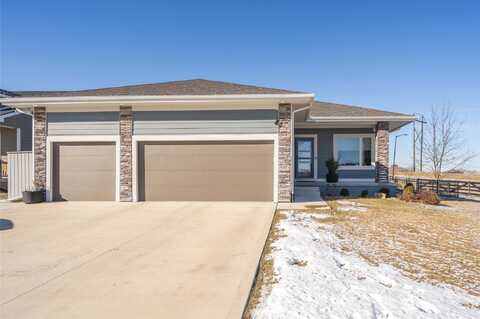 9301 Bellflower Lane, Norwalk, IA 50211