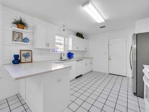 768 Pearl Sand Drive, Mary Esther, FL 32569