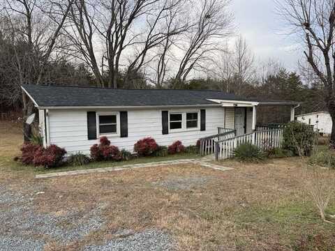 621 MILL STREAM DR, GRETNA, VA 24557