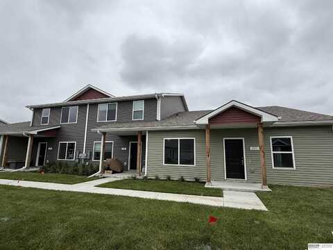 2127 N Aaron Way, Fremont, NE 68025